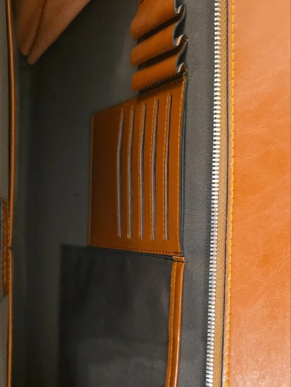 Bostanten Men's Leather Briefcase - Brown